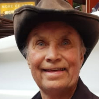 Leif Øystein Iversen